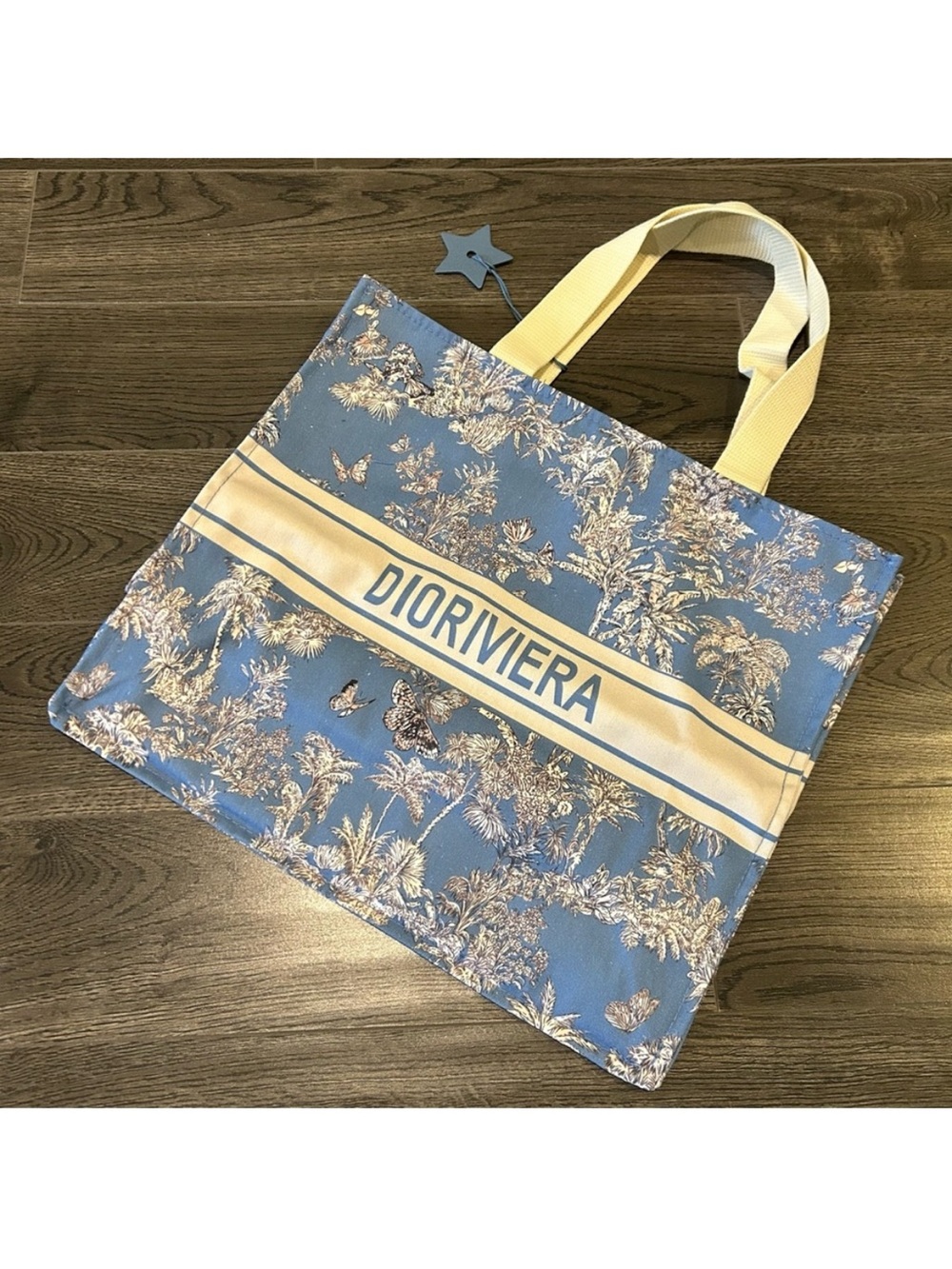 Dior Beauty Tote Bag - Picture 3 of 8